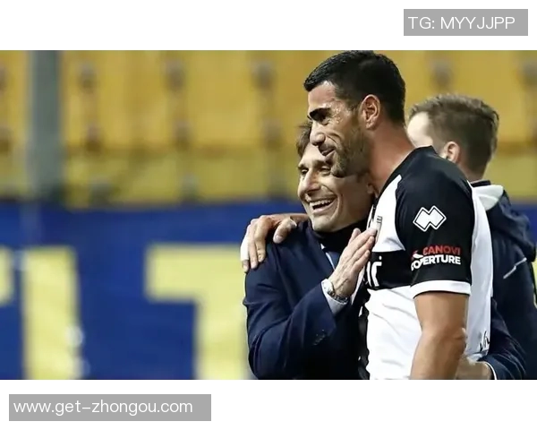 意大利佩莱在欧洲杯上的精彩表现与球队的辉煌历程回顾